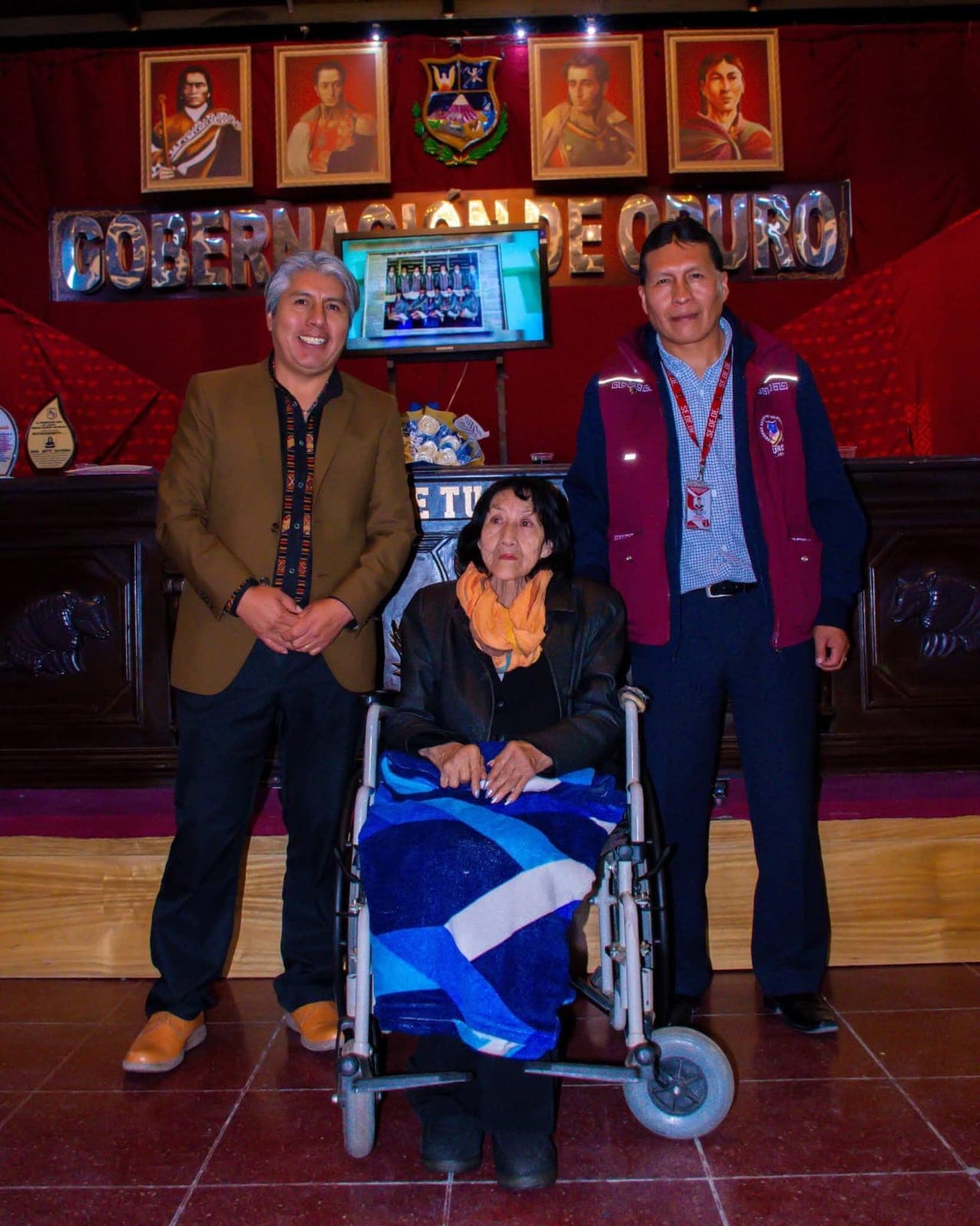 HOMENAJE EN VIDA PARA EL "CICLÓN BOLIVIANO": BETTY SAAVEDRA
